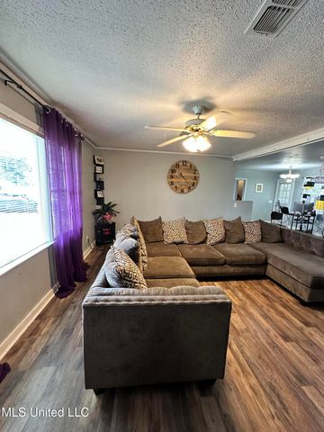 1420 S 9th Street, Columbus, MS 39701