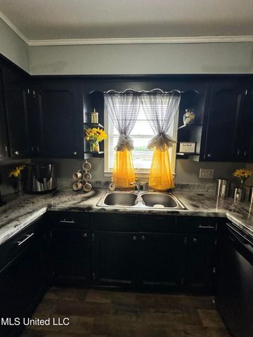 1420 S 9th Street, Columbus, MS 39701