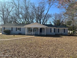 1420 S 9th Street, Columbus, MS 39701