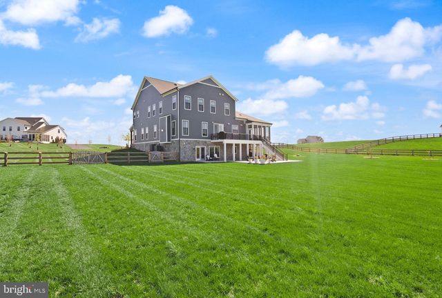 38866 SILVER KING CIR, Waterford, VA 20197
