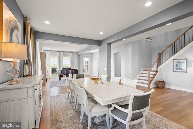 38866 SILVER KING CIR, Waterford, VA 20197