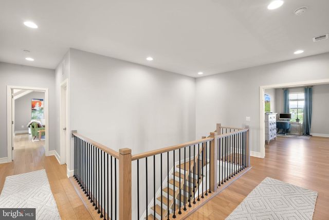 38866 SILVER KING CIR, Waterford, VA 20197