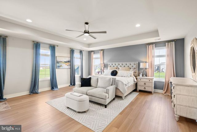 38866 SILVER KING CIR, Waterford, VA 20197