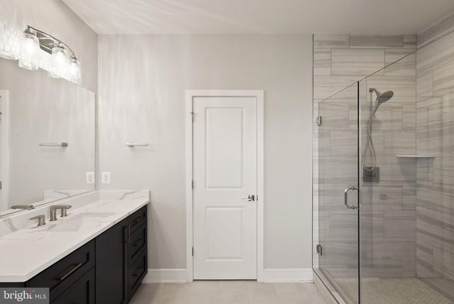 38866 SILVER KING CIR, Waterford, VA 20197