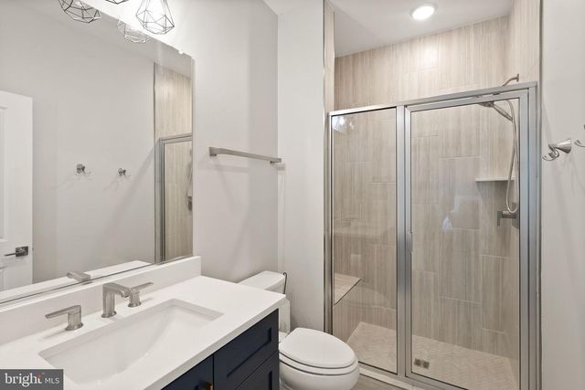 38866 SILVER KING CIR, Waterford, VA 20197