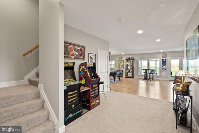 38866 SILVER KING CIR, Waterford, VA 20197