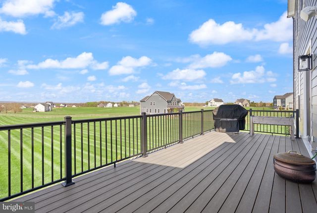 38866 SILVER KING CIR, Waterford, VA 20197