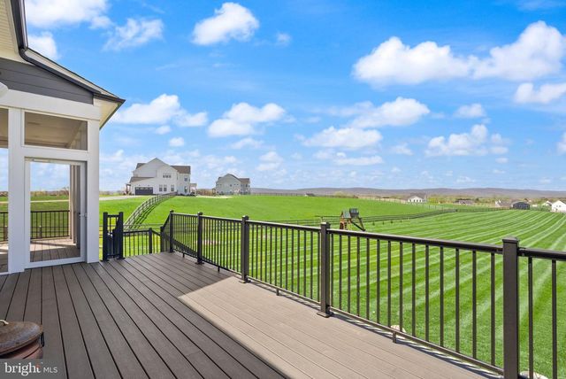 38866 SILVER KING CIR, Waterford, VA 20197