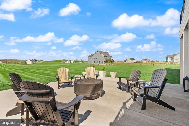 38866 SILVER KING CIR, Waterford, VA 20197