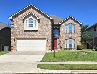 10413 Stoneside Trail, Fort Worth, TX 76244