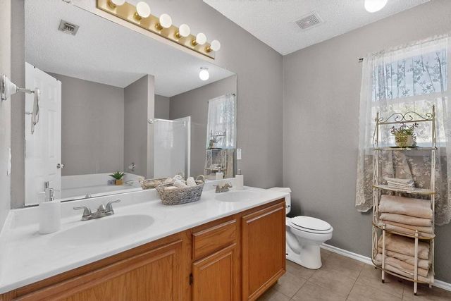 10604 Cobblestone Drive, Benbrook, TX 76126