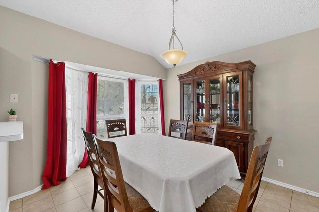 10604 Cobblestone Drive, Benbrook, TX 76126