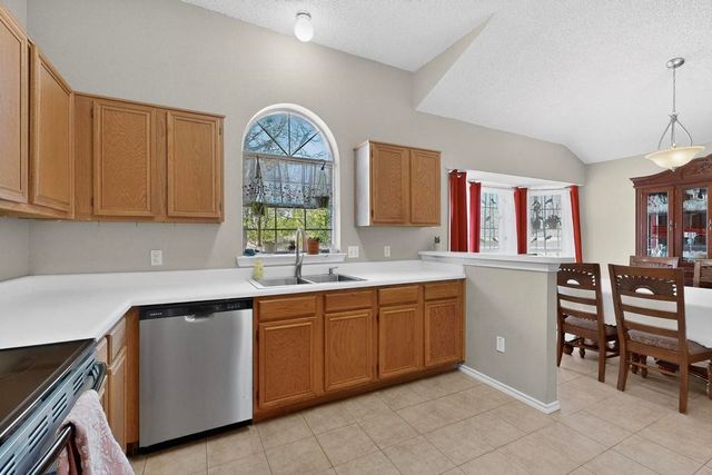 10604 Cobblestone Drive, Benbrook, TX 76126