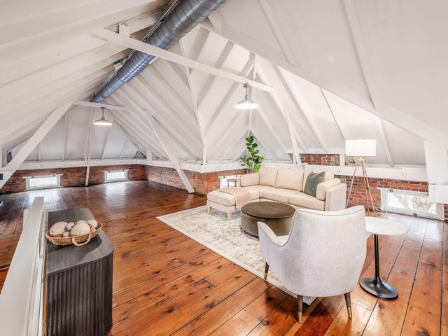 690 City Park Avenue, Columbus, OH 43206