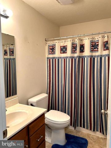 1305 SUMMIT RUN CT, York, PA 17408