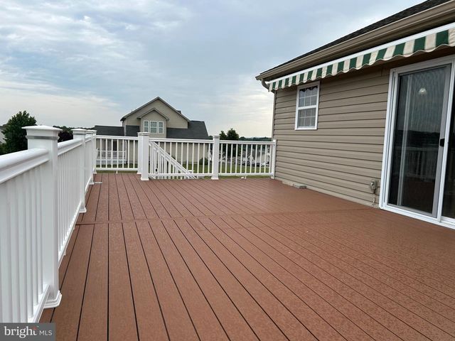 1305 SUMMIT RUN CT, York, PA 17408