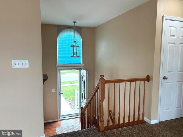 1305 SUMMIT RUN CT, York, PA 17408