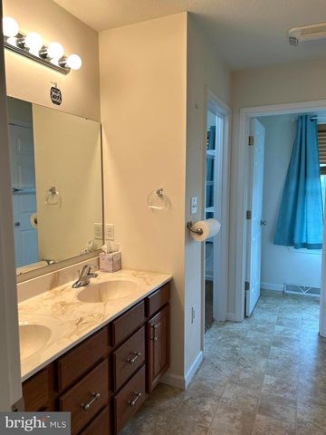 1305 SUMMIT RUN CT, York, PA 17408