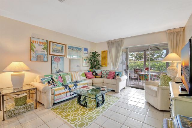 5200 Privet B Place B, Delray Beach, FL 33484