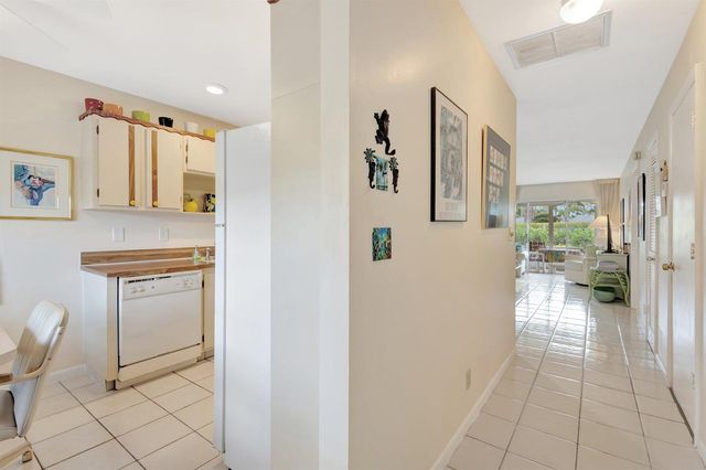 5200 Privet B Place B, Delray Beach, FL 33484