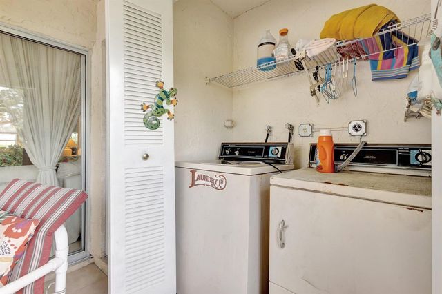 5200 Privet B Place B, Delray Beach, FL 33484