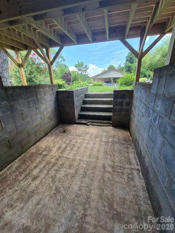 621 Legion Road, Lenoir, NC 28645