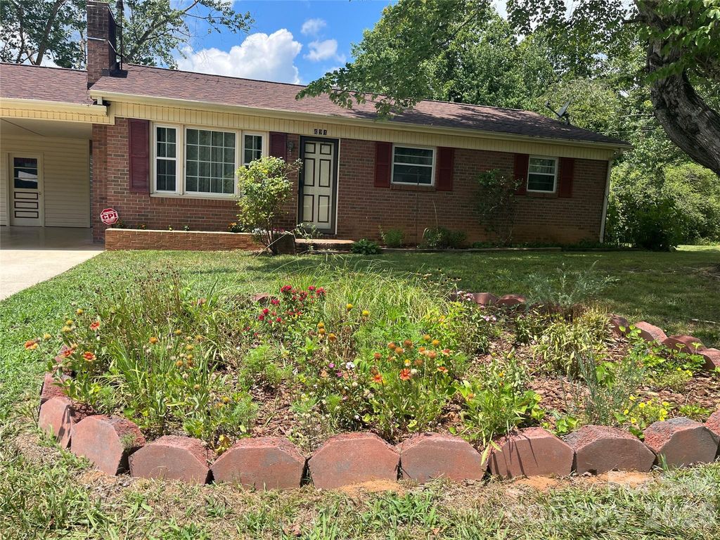 621 Legion Road, Lenoir, NC 28645