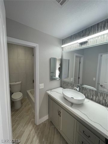 1194 Stormy Valley Road, Las Vegas, NV 89123