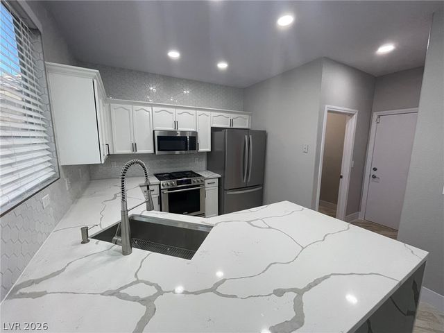 1194 Stormy Valley Road, Las Vegas, NV 89123