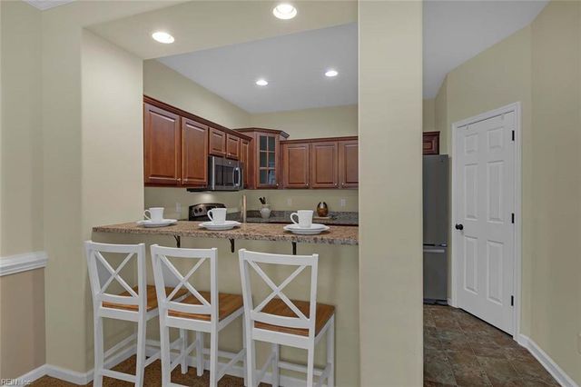 101 Lakeview CV, Smithfield, VA 23430