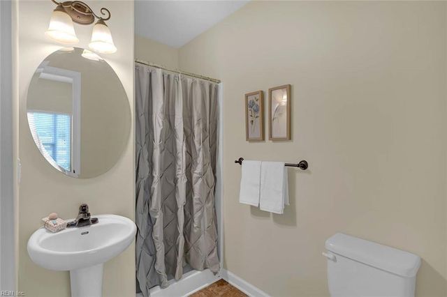 101 Lakeview CV, Smithfield, VA 23430