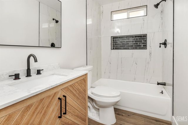 2731 Dracena Street, Bakersfield, CA 93304