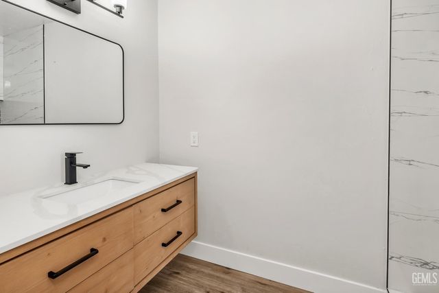 2731 Dracena Street, Bakersfield, CA 93304