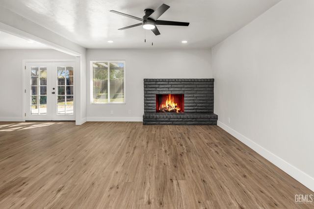 2731 Dracena Street, Bakersfield, CA 93304