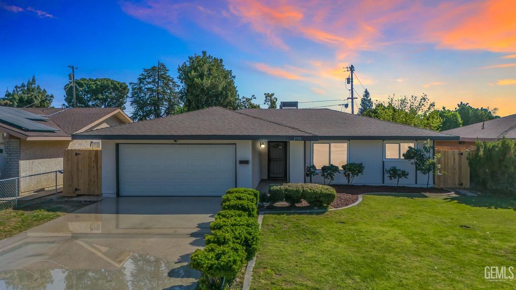 2731 Dracena Street, Bakersfield, CA 93304