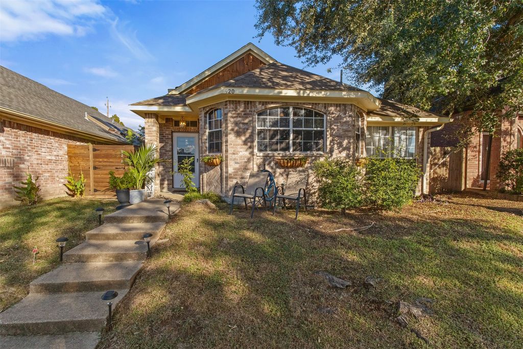 920 Winchester Lane, Mesquite, TX 75181