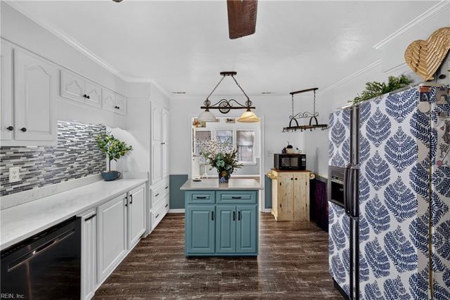 9 Baywood LN, Portsmouth, VA 23701