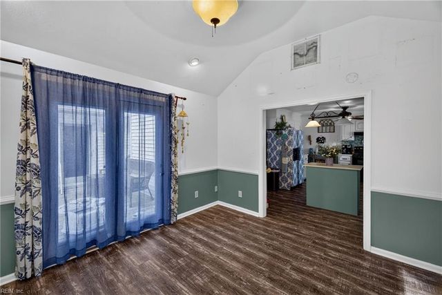 9 Baywood LN, Portsmouth, VA 23701