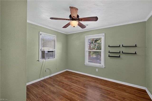 9 Baywood LN, Portsmouth, VA 23701