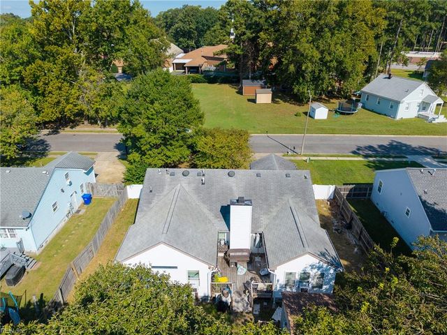 9 Baywood LN, Portsmouth, VA 23701
