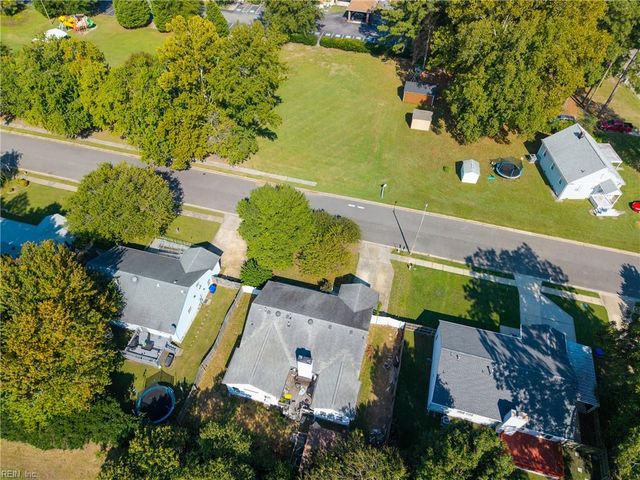 9 Baywood LN, Portsmouth, VA 23701