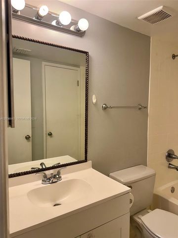 9945 Nob Hill Ct 9945, Sunrise, FL 33351