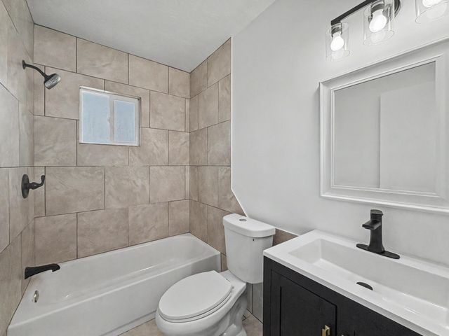 2800 Duranes Road NW, Albuquerque, NM 87104