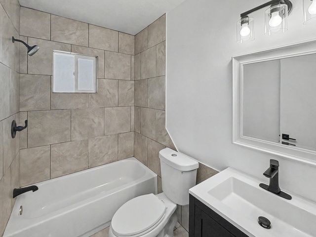 2800 Duranes Road NW, Albuquerque, NM 87104