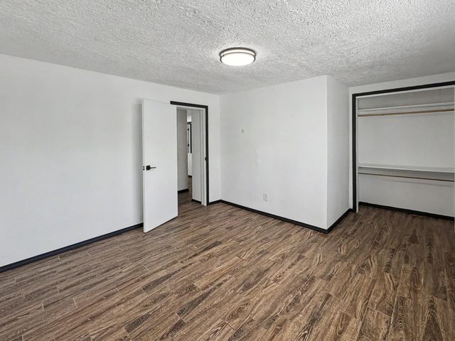2800 Duranes Road NW, Albuquerque, NM 87104