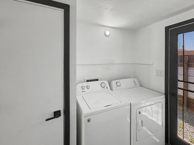 2800 Duranes Road NW, Albuquerque, NM 87104