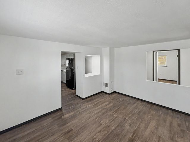 2800 Duranes Road NW, Albuquerque, NM 87104