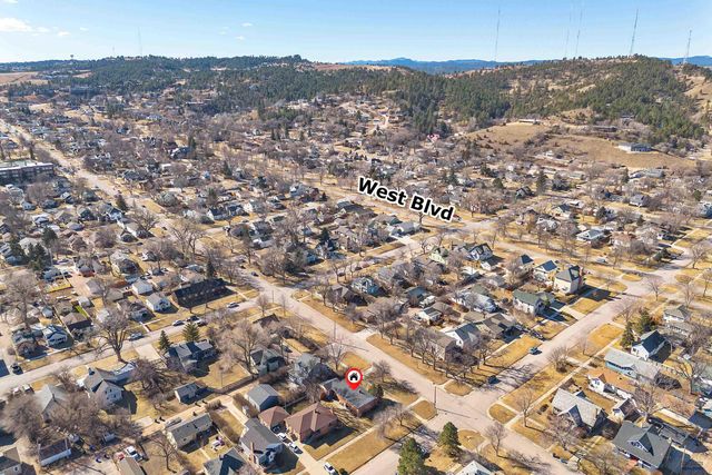 1204 9 ST, Rapid City, SD 57701