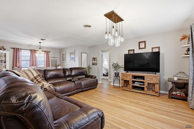 1204 9 ST, Rapid City, SD 57701