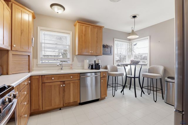 1204 9 ST, Rapid City, SD 57701